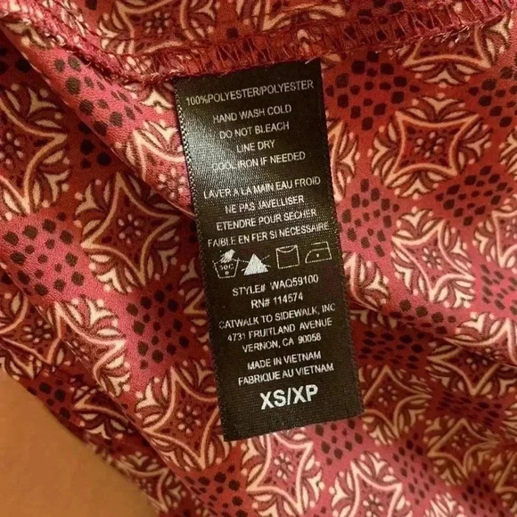 Pleione semi sheer tunic, long button  up sleeves, V-neck , light weight, summer - Picture 5 of 6